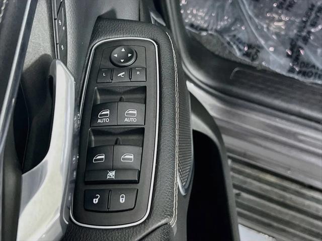 2023 Ram 1500 Laramie Crew Cab 4x4 57 Box