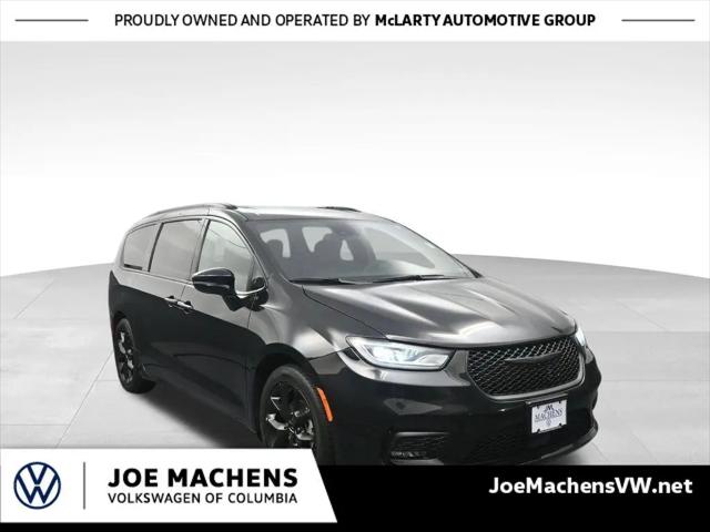 2025 Chrysler Pacifica Limited for sale in Columbia, MO