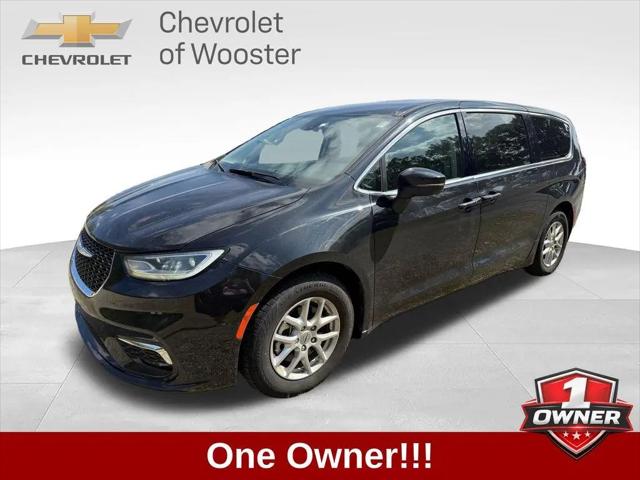 2023 Chrysler Pacifica Touring L for sale in Wooster, OH