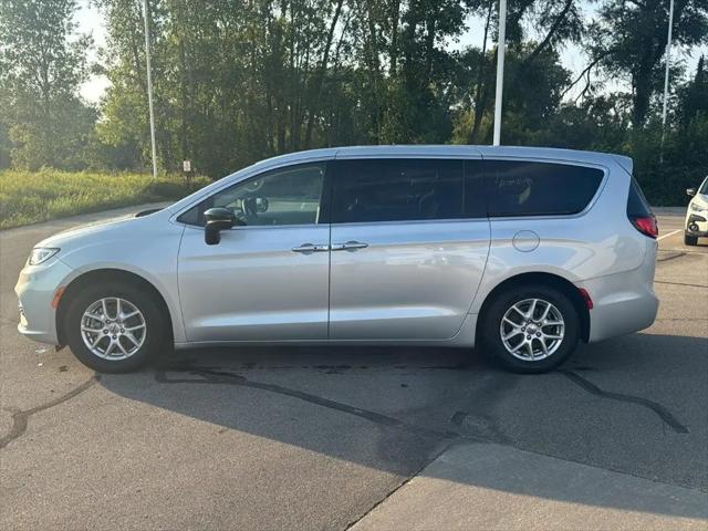 2024 Chrysler Pacifica Touring L for sale in Jackson, MI