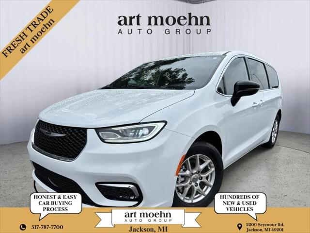 2025 Chrysler Pacifica Select for sale in Jackson, MI