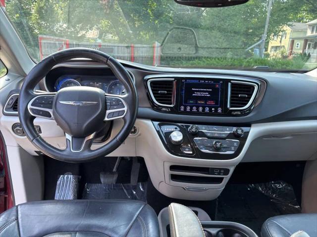 2017 Chrysler Pacifica Touring-L