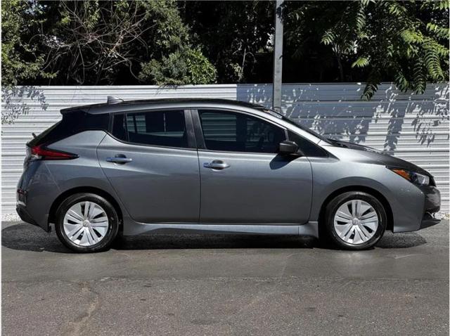 2025 Nissan LEAF S