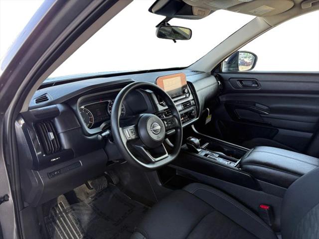 2025 Nissan Pathfinder S FWD