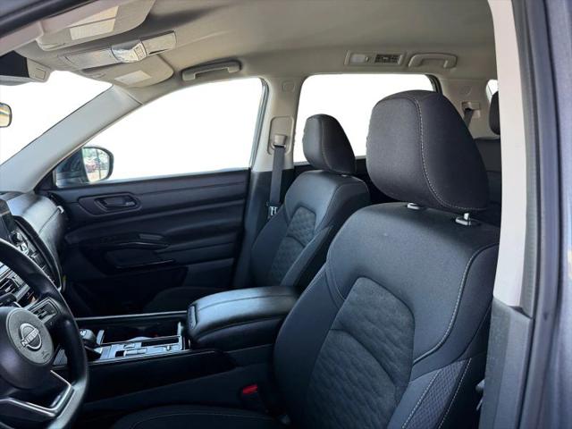 2025 Nissan Pathfinder S FWD