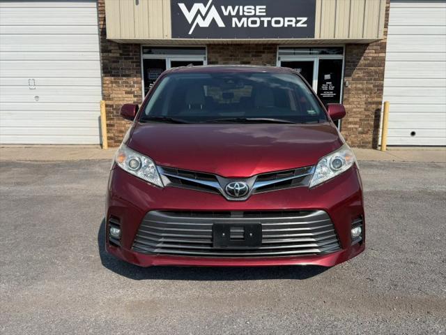 2018 Toyota Sienna XLE 8 Passenger for sale in Springfield, MO