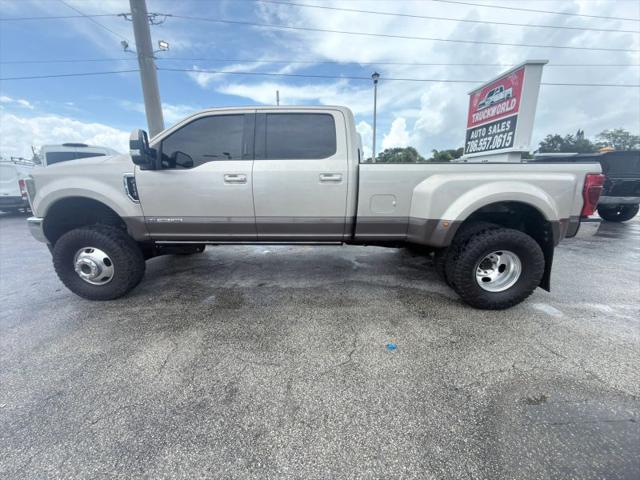 2017 Ford F-350 LARIAT