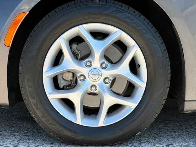 2017 Chrysler Pacifica Touring-L