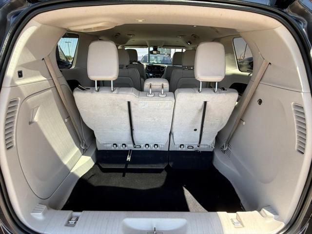 2017 Chrysler Pacifica Touring-L