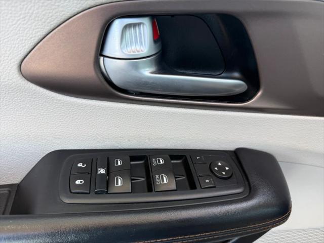 2017 Chrysler Pacifica Touring-L