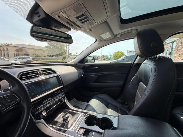 2017 Jaguar XE 25t Prestige