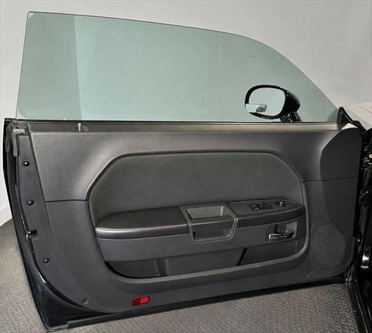 2009 Dodge Challenger SE