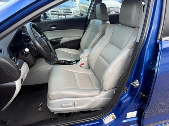 2017 Acura ILX Base