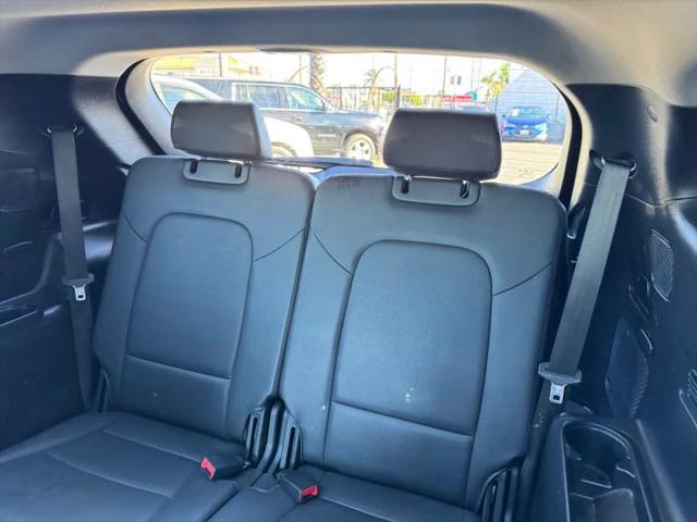 2017 Hyundai Santa Fe Limited Ultimate