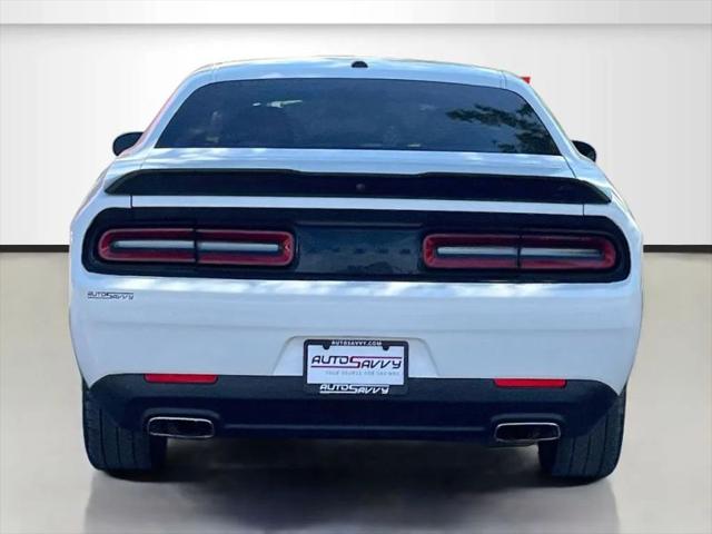 2022 Dodge Challenger SXT AWD