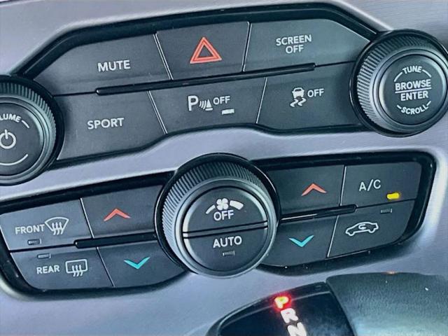 2022 Dodge Challenger SXT AWD