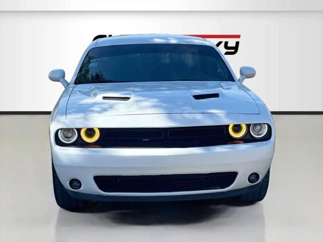 2022 Dodge Challenger SXT AWD
