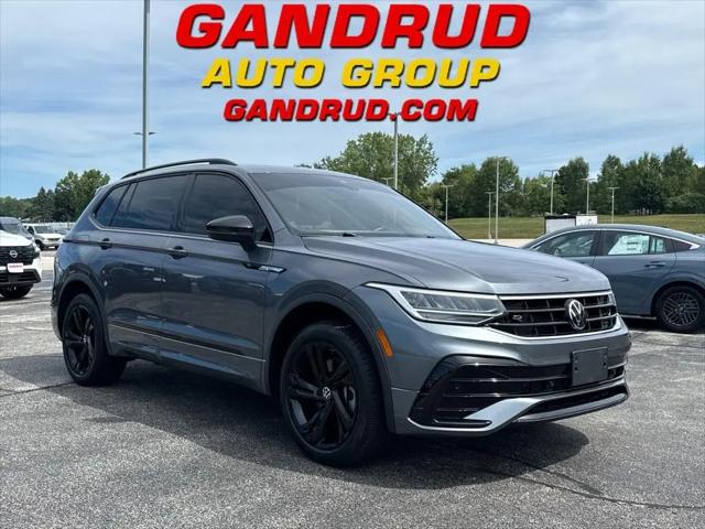 2024 Volkswagen Tiguan 2.0T SE R-Line Black for sale in Green Bay, WI