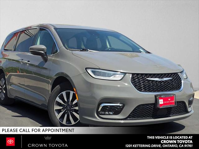 2023 Chrysler Pacifica Hybrid Touring L for sale in Ontario, CA