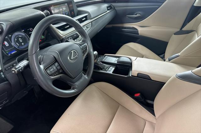2020 Lexus ES 300h 300h