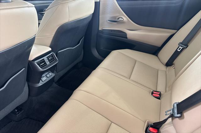 2020 Lexus ES 300h 300h