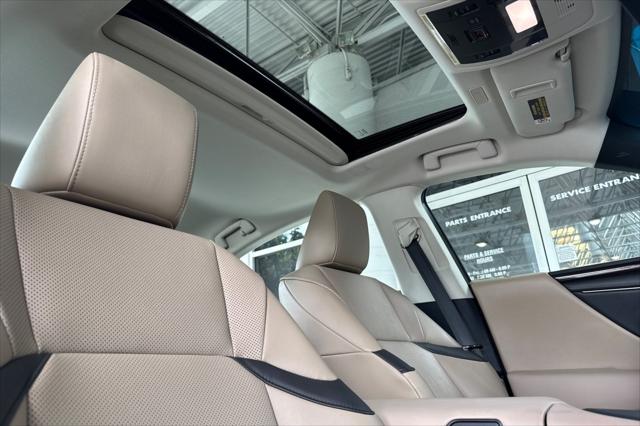 2020 Lexus ES 300h 300h