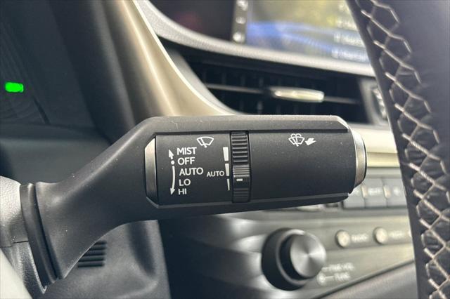 2020 Lexus ES 300h 300h