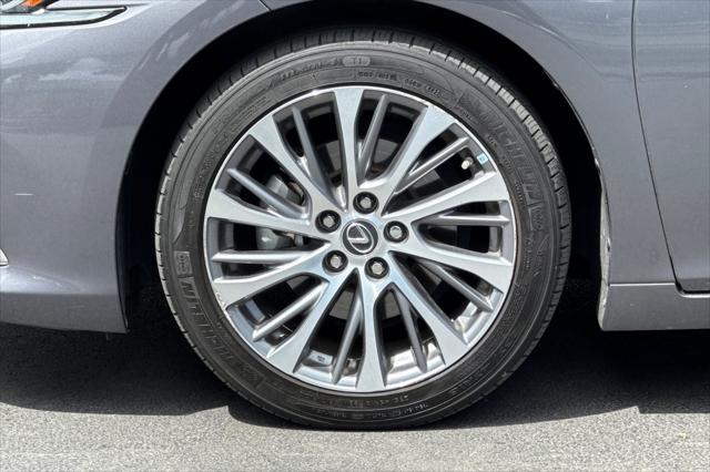 2020 Lexus ES 300h 300h