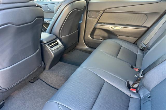 2026 Lexus ES 350 Premium+