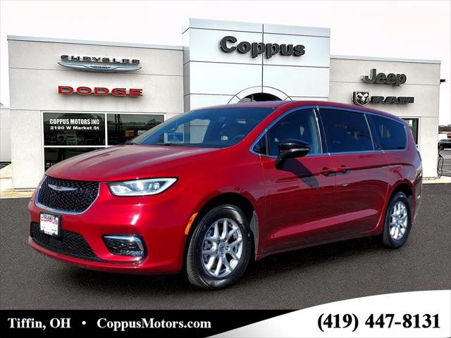 2025 Chrysler Pacifica Select for sale in Tiffin , OH