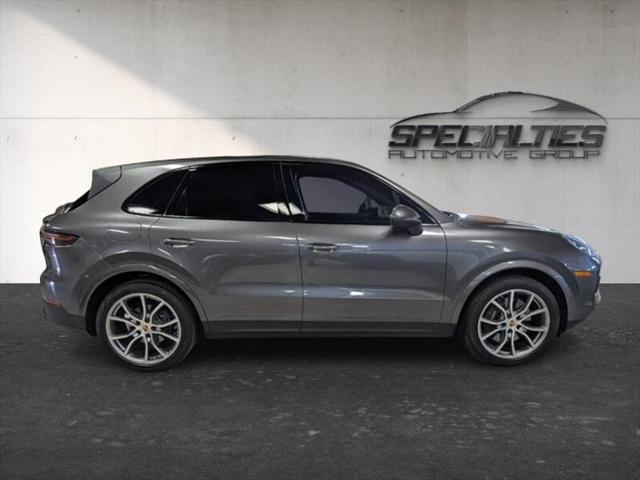 2023 Porsche Cayenne Platinum Edition