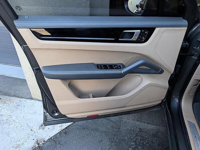 2023 Porsche Cayenne Platinum Edition