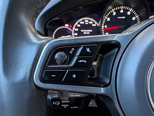 2023 Porsche Cayenne Platinum Edition