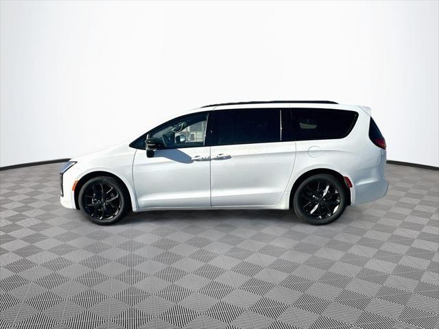 2027 Chrysler Pacifica Limited