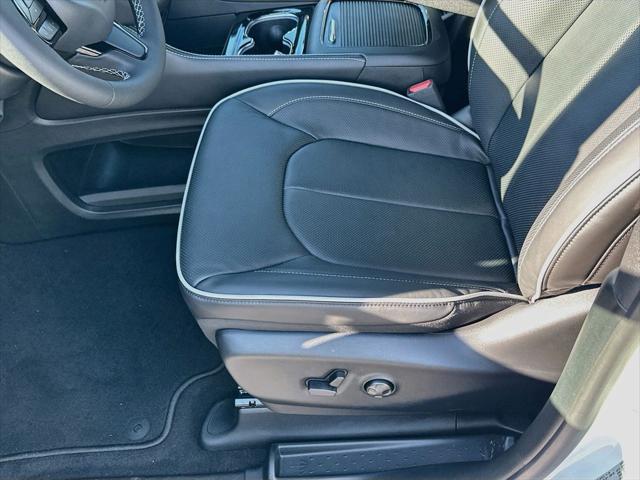 2027 Chrysler Pacifica Limited