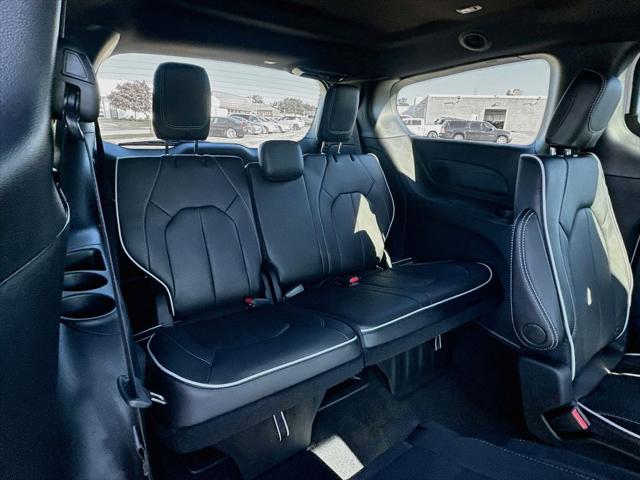 2027 Chrysler Pacifica Limited