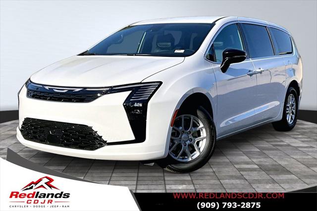 2027 Chrysler Pacifica Select for sale in Redlands, CA