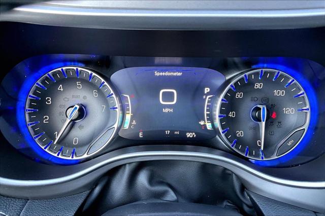 2027 Chrysler Pacifica Select