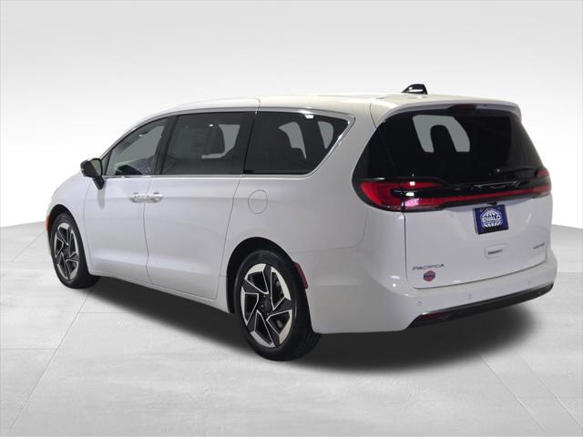 2027 Chrysler Pacifica Limited