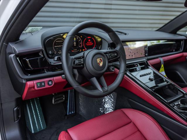 2026 Porsche Panamera 4