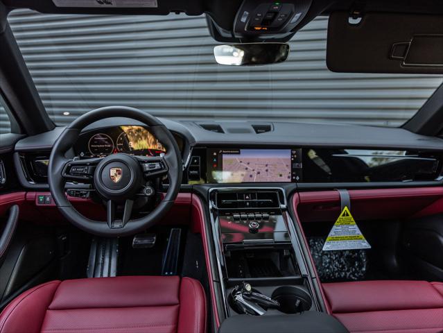 2026 Porsche Panamera 4