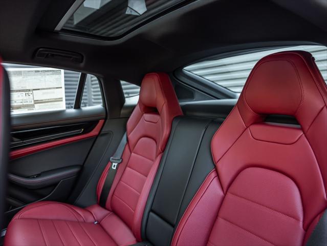 2026 Porsche Panamera 4