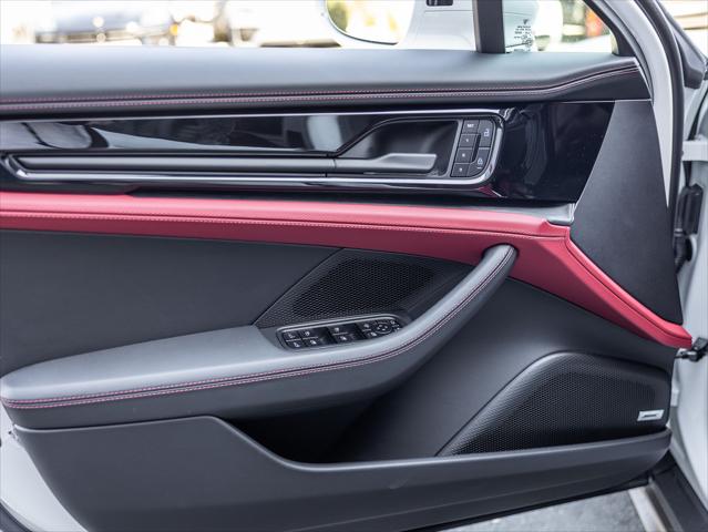 2026 Porsche Panamera 4