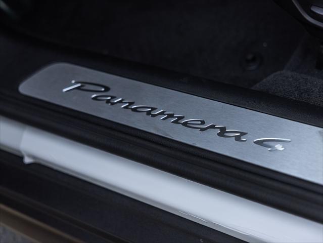 2026 Porsche Panamera 4