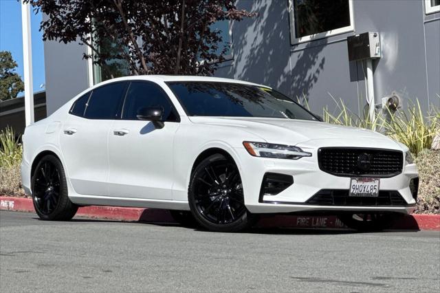 2023 Volvo S60 B5 Plus Black Edition