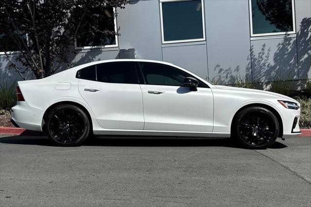 2023 Volvo S60 B5 Plus Black Edition