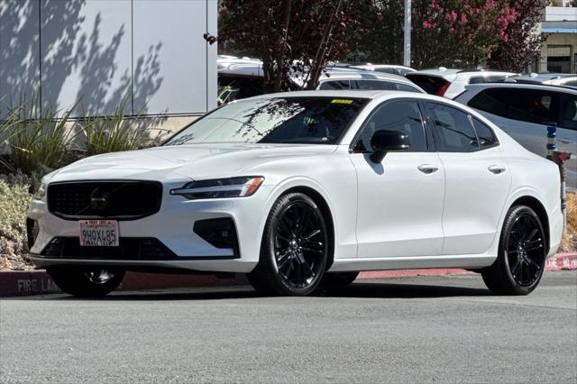 2023 Volvo S60 B5 Plus Black Edition