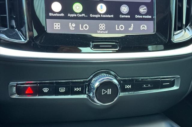 2023 Volvo S60 B5 Plus Black Edition