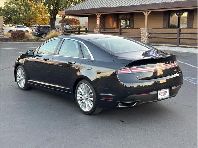 2013 Lincoln MKZ Sedan 4D