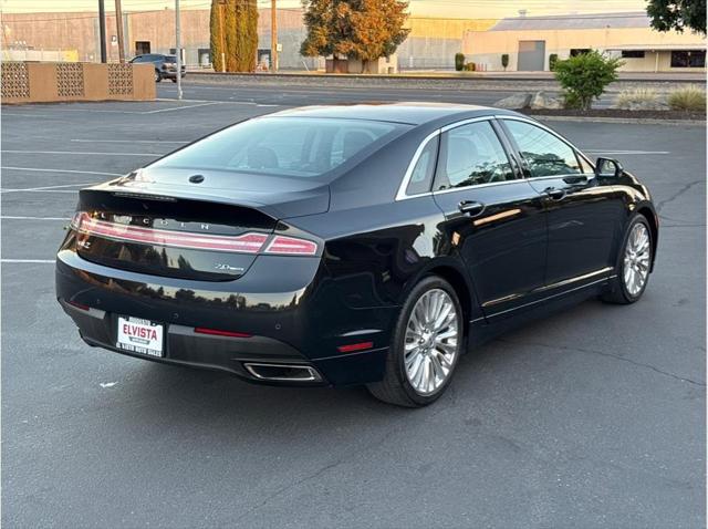 2013 Lincoln MKZ Sedan 4D